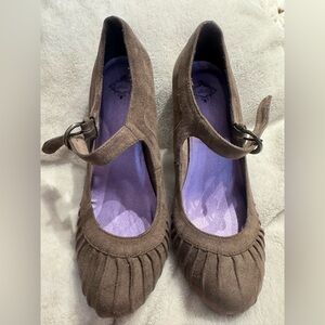 Jolie Taupe Suede Mary Jane chunky heels